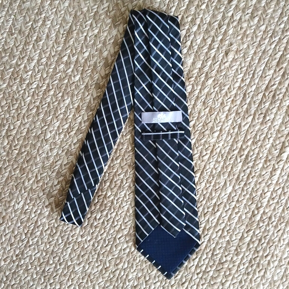 Stanfford Executive Neck Tie Black & Silver - Picture 3 of 6